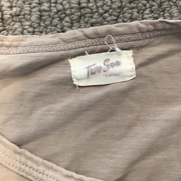 Vintage Tee - Picture 2 of 4